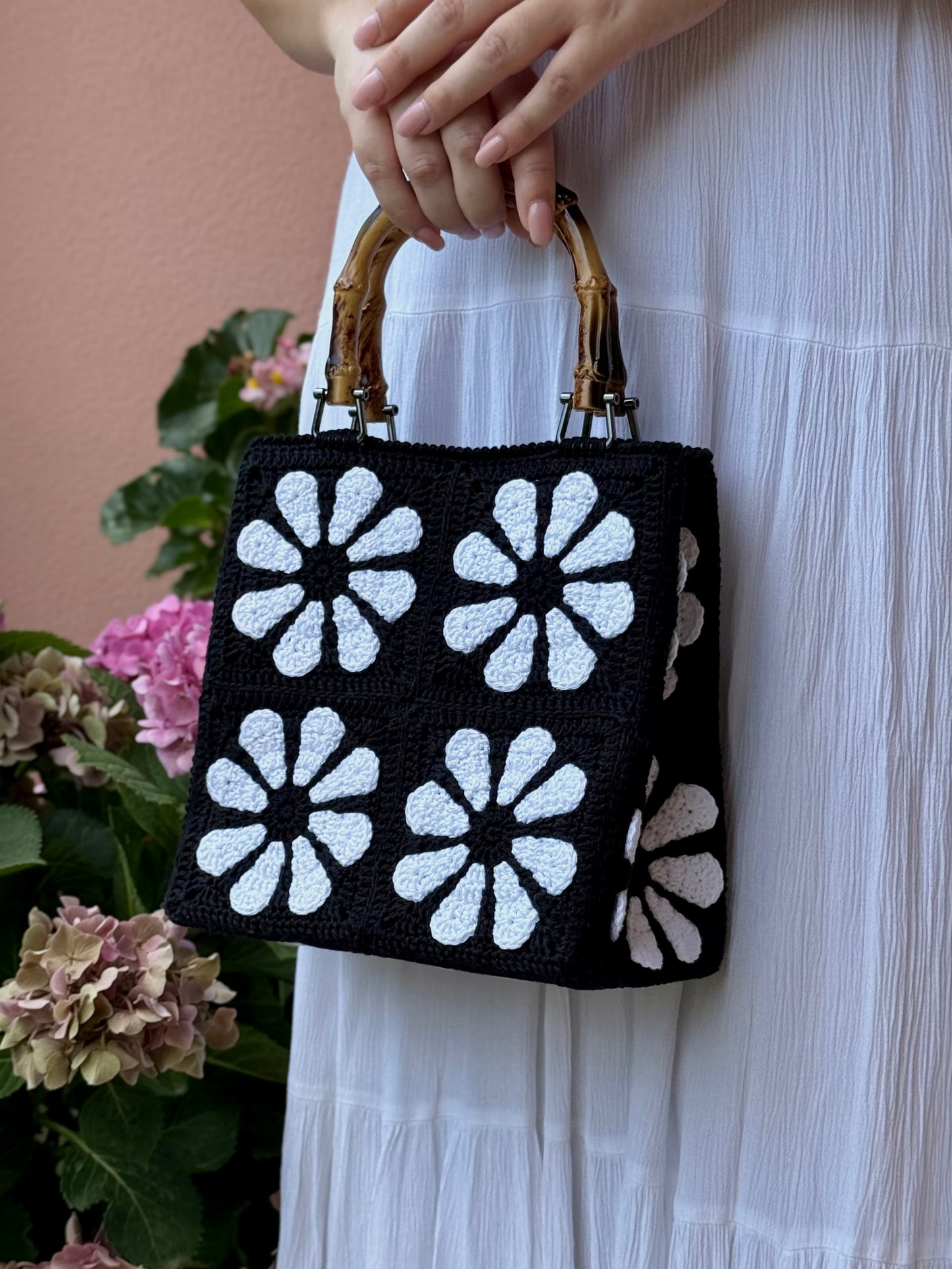 Clori Small Domino