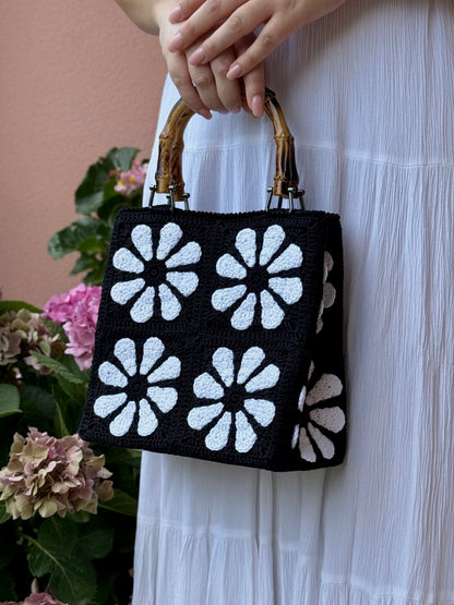Clori Small Domino